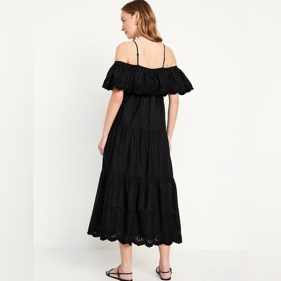 NWT! Black Cold Shoulder Maxi Swing Dress - Multiple Sizes 💜 - Picture 2 of 5